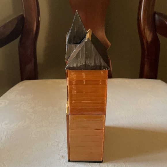 Unique vintage handmade bamboo, straw, wheat Victorian row house trinket box - Picture 2 of 15